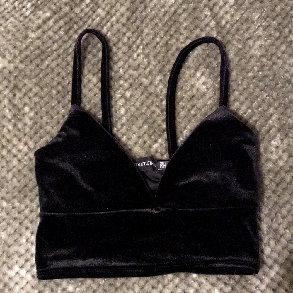 Black velvet PRETTYLITTLETHING bralette